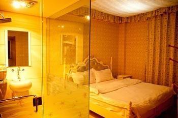 Lucky 5 Million Express Hotel Yuxi Kunming Exterior foto